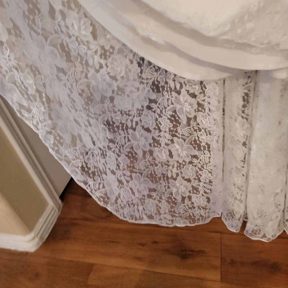 Ivory lace drop back wedding dress - Picture 3 of 11